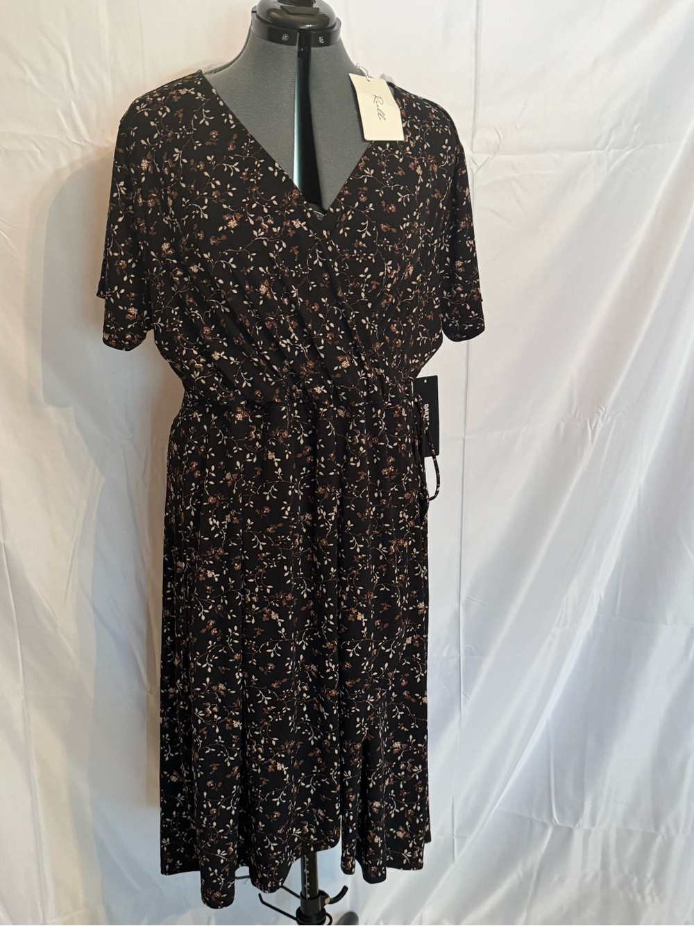 NWT Rielle Floral Faux-Wrap Midi Dress - Black with Neutral Floral Fall Dress
